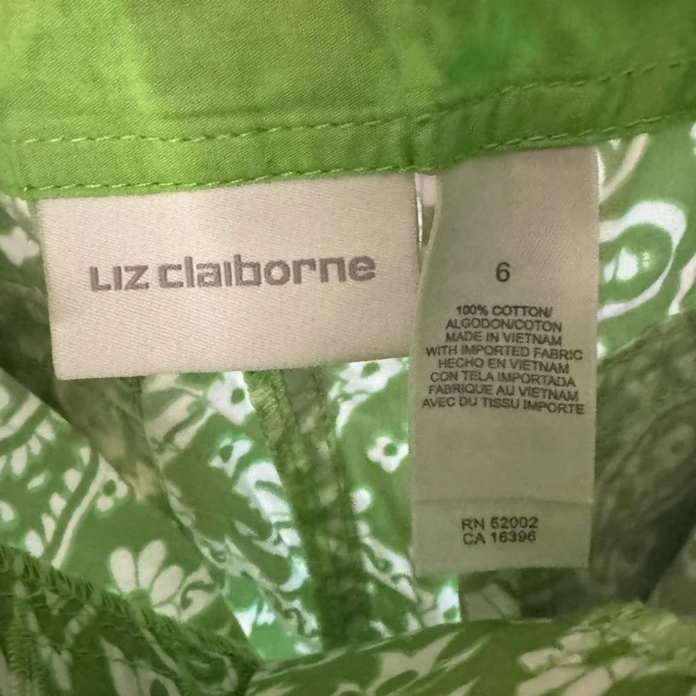 VTG Liz Claiborne Green Paisley Women's Cargo Shorts - Picture 4 of 5